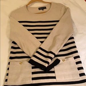 Jones new york sweater with pockets